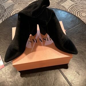 Smash Shoes Women's Velvet Chiku Chunky Heels Ankle Boots -10 Women's Shoes